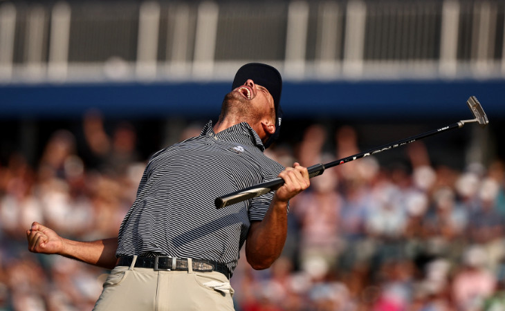 Bryson DeChambeau jubelt über den Sieg bei der U.S. Open 2024