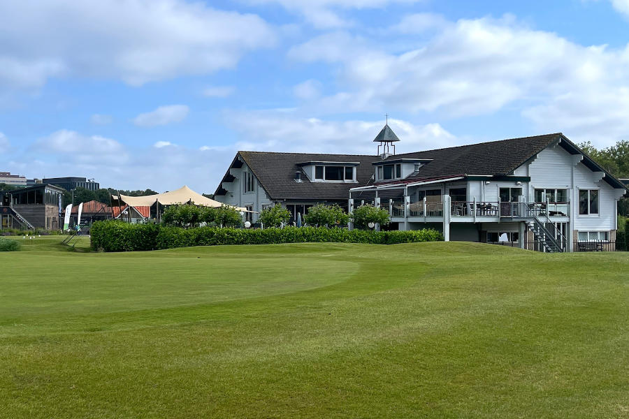 Das Clubhaus des Golfcentrum Amsterdam